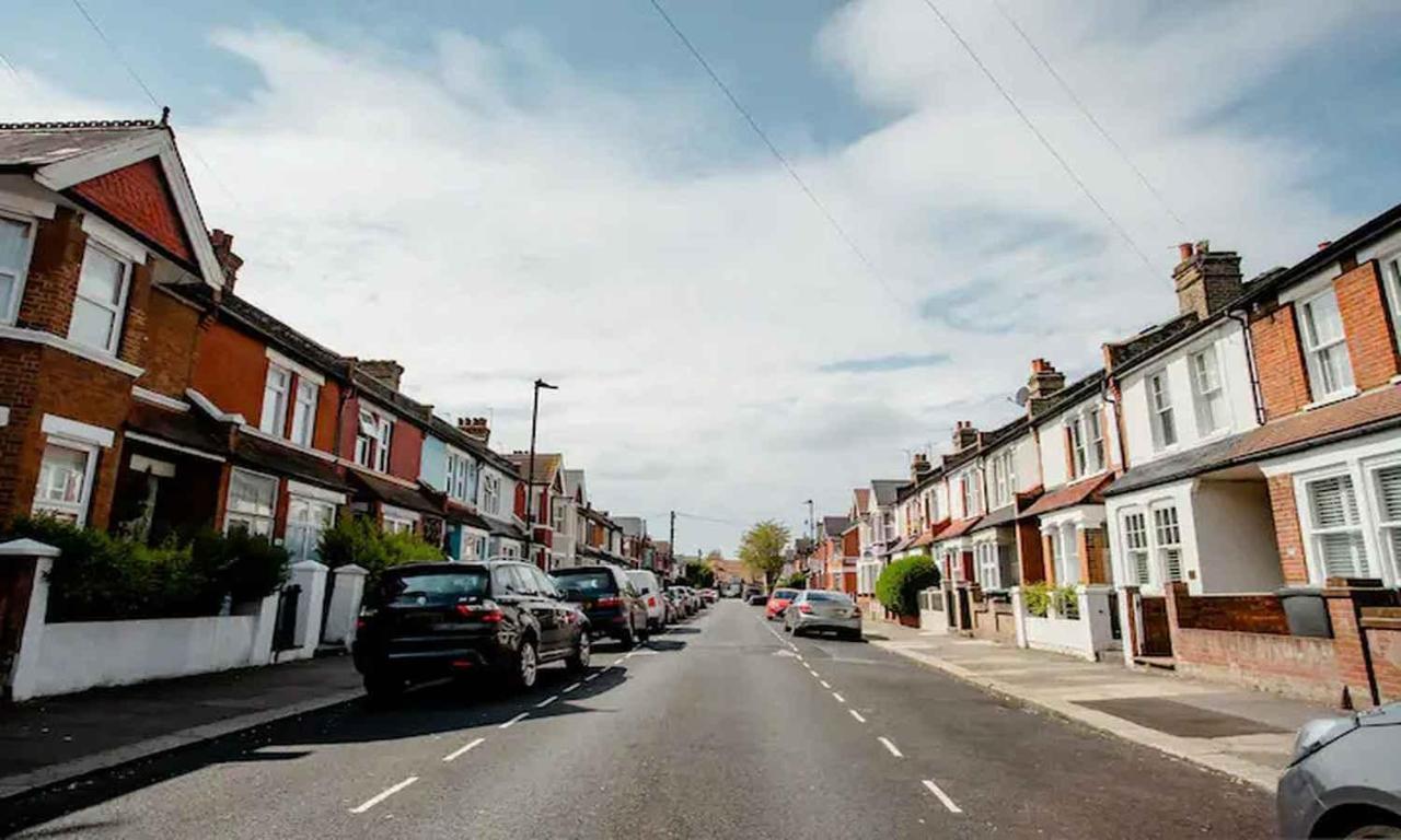 Homestay Near Tottenham Hotspur Stadium Λονδίνο Εξωτερικό φωτογραφία